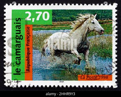 FRANCIA - CIRCA 1998: Un francobollo stampato in Francia mostra Camargue, Cavallo, circa 1998 Foto Stock