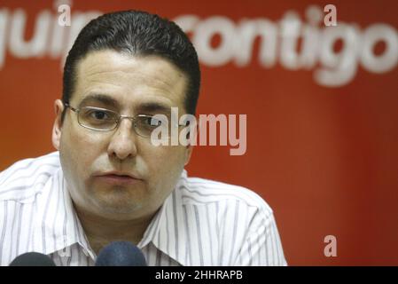 Roberto Ruival presidente del PRI estatal comento acerca de las dichiaraciones de Garman Martínez ex residente nacional del PAN y sobre las positibilidades de la elección el el Tribunal Federal Electoral el 6 agosto 2009 © (foto di Luis Gutierrez)....... Foto Stock