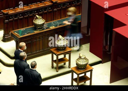 Roma, Italia. 25th Jan 2022. Seconda sessione di voto per il nuovo Presidente della Repubblica italiana presso la Camera dei deputati in plenaria. Roma, 25 gennaio 2022Photo Samantha Zucchi Insidefoto Credit: Insidefoto srl/Alamy Live News Foto Stock