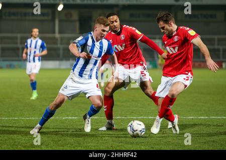 HARTLEPOOL, REGNO UNITO. GENNAIO 25th JAN Hartlepool United Mark Shelton partecipa martedì 25th gennaio 2022 alla gara finale del Trofeo EFL tra Hartlepool United e Charlton Athletic di ben Purrington e di Akin Famewo di Charlton Athletic a Victoria Park, Hartlepool. (Credit: Michael driver | MI News) Credit: MI News & Sport /Alamy Live News Foto Stock