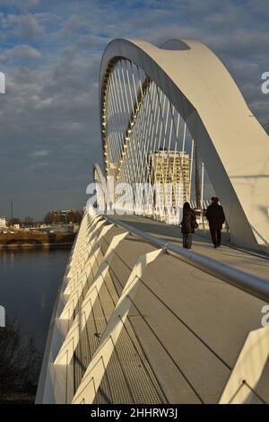 FRANCIA, Bas-Rhin (67), Strasburgo, nuovo ponte tranviario sul Reno tra Strasburgo e Kehl, in Germania Foto Stock