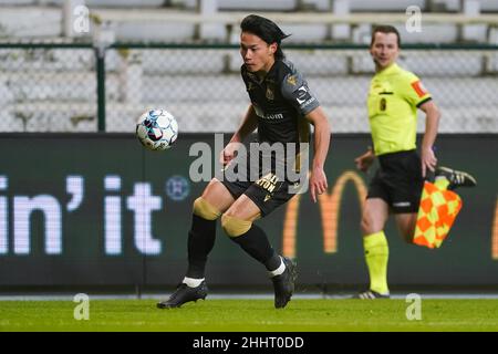 ANVERSA, BELGIO - GENNAIO 25: Daichi Hayashi di Sint-Truidense VV durante la partita della Jupiler Pro League tra il Royal Antwerp FC e Sint-Truidense VV al Bosuilstadion il 25 Gennaio 2022 ad Anversa, Belgio (Foto di Jeroen Meuwsen/Orange Pictures) Foto Stock