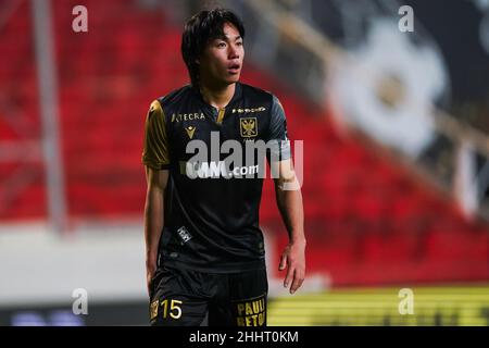 ANVERSA, BELGIO - GENNAIO 25: Daichi Hayashi di Sint-Truidense VV durante la partita della Jupiler Pro League tra il Royal Antwerp FC e Sint-Truidense VV al Bosuilstadion il 25 Gennaio 2022 ad Anversa, Belgio (Foto di Jeroen Meuwsen/Orange Pictures) Foto Stock