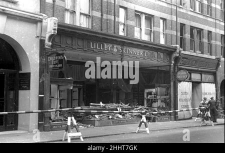 Alfieri. Danni da RAID aereo, Kingston, Londra. Vetrina distrutta. Agosto 25th 1940. L159 Foto Stock