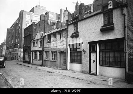 Vista lungo Shepherd Street a Mayfair, nel centro di Londra.Circa 1948. Foto Stock