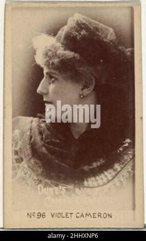Carta numero 96, Violet Cameron, della serie Actors and Attres (N145-4) emessa da Duke Sons & Co. Per promuovere le sigarette Cameo 1880s emesse da W. Duke, Sons & Co. Carte commerciali del set 'Actors and Attres' (N145-4), Pubblicato nel 1880s da W. Duke Sons & Co. Per promuovere sigarette Cameo. Ci sono otto sottogruppi della serie N145. Vari sottogruppi sport diversi carte disegni e anche promuovere diverse marche di tabacco rappresentate da W. Duke Sons & Company. Questa scheda è del quarto sottoinsieme, N145-4. Si noti che i nomi degli attori sono scritti in modo diverso sulle carte in tutto il set e non sono depe Foto Stock