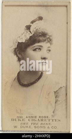 Carta numero 300, Annie Robe, della serie Actors and Actries (N145-7) emessa da Duke Sons & Co. Per promuovere le sigarette Duke 1880s emesse da W. Duke, Sons & Co. Carte commerciali del set 'Actors and Actors' (N145-7), Pubblicato nel 1880s da W. Duke Sons & Co. Per promuovere le sigarette Duke. Ci sono otto sottogruppi della serie N145. Vari sottogruppi sport diversi carte disegni e anche promuovere diverse marche di tabacco rappresentate da W. Duke Sons & Company. Questa scheda è del settimo sottoinsieme, N145-7. Notate che i nomi degli attori sono scritti in modo diverso sulle carte in tutto il set e non sono indipendenti Foto Stock