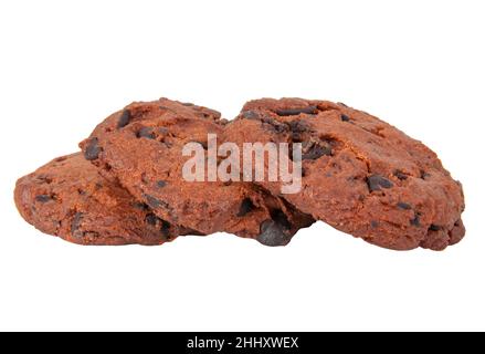 Biscotti marroni americani con gocce di cioccolato gustoso panificio isolato sul bianco Foto Stock