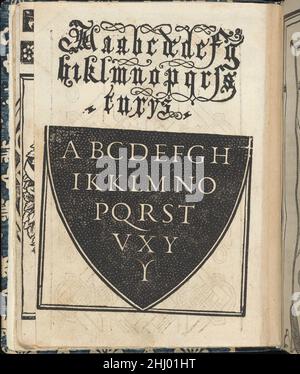 Esempio di recami, pagina 24 (verso) 1530 Giovanni Antonio Tagliente italiano scritto da Giovanni Antonio Tagliente, italiano, Venezia ca. 1465-1527 Venezia, edito da Giovanantonio e i fratelli da Sabbio Venezia. Dall'alto verso il basso e da sinistra verso destra:Design composto da 2 sezioni orizzontali. La sezione superiore contiene l'alfabeto stampato in uno script curvilineo nero. La sezione inferiore contiene l'alfabeto stampato in bianco su sfondo nero. Pagina 24 (verso) 357722 Foto Stock