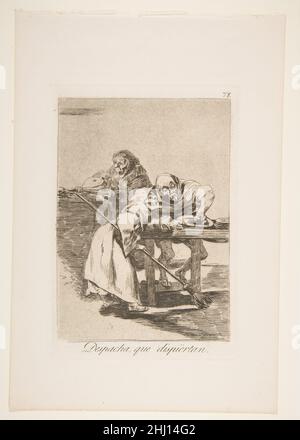 Piatto 78 da 'Los Caprichos': Siate veloci, si stanno svegliando (Despacha, que dishiertan.) 1881–86 Goya (Francisco de Goya y Lucientes) Spagnolo. Piatto 78 da 'Los Caprichos': Siate veloci, si stanno svegliando (Despacha, que dishiertan.). Goya (Francisco de Goya y Lucientes) (spagnolo, Fuendetodos 1746–1828 Bordeaux). 1881–86. Acquaforte, acquatinta brunita. Stampa Foto Stock