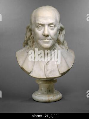 Benjamin Franklin (1706–1790) 1778 Jean Antoine Houdon il busto di Franklin di French Houdon fu il primo dei suoi ritratti canonici di figure di spicco della storia americana, tra cui Washington, Jefferson, John Paul Jones, il Marchese de Lafayette e Robert Fulton (1989,329). Questo marmo, che segue il formato della terracotta originale, cattura quegli aspetti della persona piuttosto sly di Franklin, che ha affascinato così la società francese durante i suoi nove anni a Parigi (1776-85) che rappresentano i nuovi Stati Uniti indipendenti. I suoi capelli non talcati naturali, Quaker semplice tute, e benigno wit tutto si levò in piedi Foto Stock