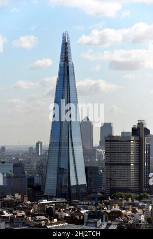 The Shard, grattacielo a 87 piani, alto 310m, progettato da Renzo piano, Southwark, Londra, Inghilterra, Regno Unito Foto Stock