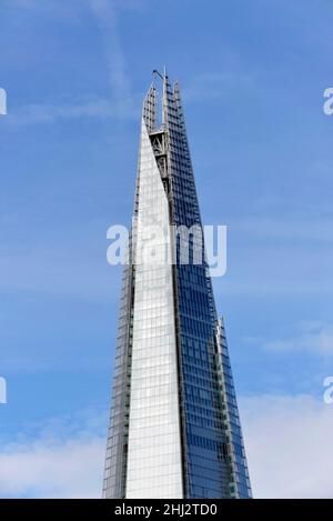 The Shard, grattacielo a 87 piani, alto 310m, progettato da Renzo piano, Southwark, Londra, Inghilterra, Regno Unito Foto Stock