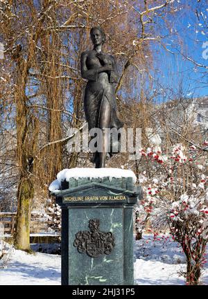 Micheline contessa di Almaliide Monumento sul lungolago di Mondsee, Salzkammergut, Austria superiore, Austria Foto Stock