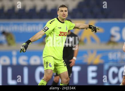 Duisburg, Germania. 26th Jan, 2022. Primo: 01/26/2022 Fuvuball: Calcio: 3rd Bundesliga, stagione 2021/2022 MSV Duisburg - 1.FC Magdeburg Jo Coppens Credit: dpa/Alamy Live News Foto Stock