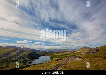 Situato sulla penisola di Beara nella contea di Kerry, il lago Glanmore è un lago d'acqua dolce nel sud-ovest dell'Irlanda. Foto Stock