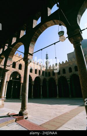 Cortile interno della moschea al-Azhar Muhammed, Cairo, Eqypt Foto Stock