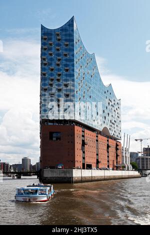 Elbphilharmonie di Amburgo - l'Elbphilharmony (sala filarmonica) nel distretto di Hafencity di Amburgo, Germania Foto Stock