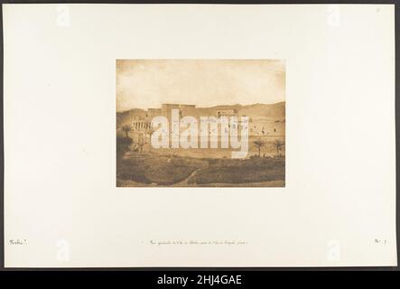 Vue générale de l'île de Philae Pry de l'île de Begueh (Ouest) 1849–50 la missione di Maxime Du Camp in Egitto e nel Vicino Oriente nel 1849-51 per fare un'indagine fotografica sui monumenti e i siti è ben documentata nei suoi scritti e in quelli del suo compagno di viaggio, Gustave Flaubert. Dopo un primo soggiorno al Cairo, i due amici hanno noleggiato una barca per prendere loro il Nilo fino alla seconda cataratta, dopo di che hanno disceso il fiume a piacere, esplorando i siti archeologici lungo le sue rive. Nel luglio 1850 lasciarono l'Egitto per la Palestina, la Turchia e la Grecia prima di iniziare Foto Stock