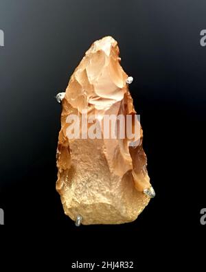 Strumento pietra, Neanderthal, Heidenschmiede, Heidenheim, c.. da 50.000 a 120.000 anni Foto Stock