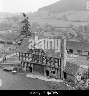 La casa di controllo a Stokesay Castello in Stokesay, Shropshire. 21st aprile 1961. Foto Stock