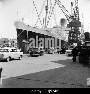 Il Cunard Liner Mauretania II all'arrivo a Southampton. 10th maggio 1960. Foto Stock