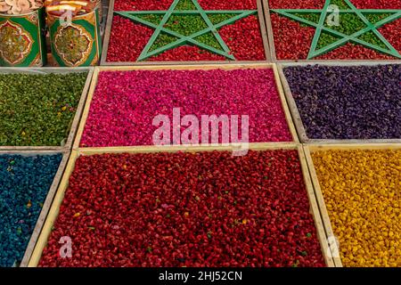 Pechino, Marrakech, Cina. 13th Nov 2021. Colorate spezie marocchine nel mercato all'aperto a Medina, Marocco, Africa. (Credit Image: © Walter G. Arce Sr./ZUMA Press Wire) Foto Stock