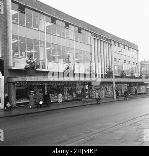 Vista esterna Bexley Heath Co-Op combinato supermercato e grandi magazzini. 23rd novembre 1961 Foto Stock