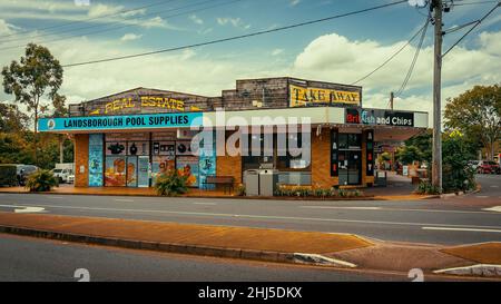 Landsborough, Queensland, Australia - Centro commerciale stilizzato occidentale Foto Stock
