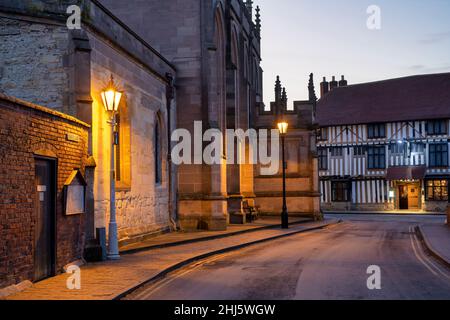 Cappella corsia al crepuscolo. Stratford upon Avon, Warwickshire, Inghilterra Foto Stock