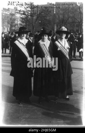 Suffragettes - Sig.ra John Blair, la sig.ra N. de R. Whitehouse, la sig.ra J.L. Laidlaw Foto Stock