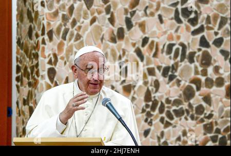 17 ago 2014 - Haemi, Corea del Sud : Papa Francesco partecipa con un discorso all incontro dei Vescovi asiatici presso il Santuario dei Martiri di Haemi, Corea del Sud. Papa Francesco conclude lunedì la sua visita di cinque giorni in Corea del Sud con una Messa per la pace e la riconciliazione. Foto Stock