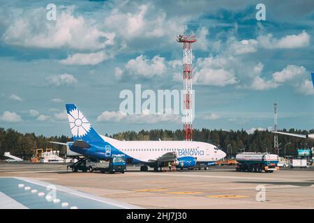 Minsk, Bielorussia. Aerei aerei aerei di Belavia Stand presso l'aeroporto nazionale di Minsk - Minsk-2 Terminal Foto Stock