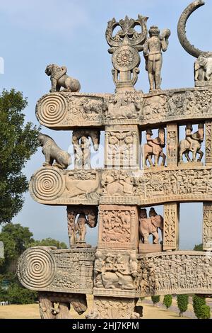 Stupa n. 1, North Gateway. Vista posteriore architrave, architrave superiore : Chhaddanta Jataka, architrave centrale : Temptation of Mara, architrave inferiore : Foto Stock