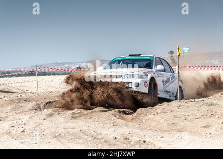 Mandria, distretto di Paphos, Cipro - 11 novembre 2018: Mitsubishi Lancer Evo VI durante il Rally automatico di Paphos Sprint Foto Stock