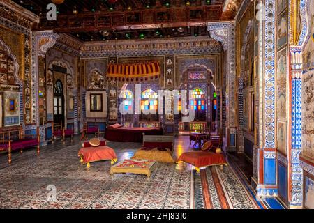 Camera di Takhat Vilas Maharaja stanza di Takhat Singh nel forte di Mehrangarh. Jodhpur, Rajasthan, India Foto Stock