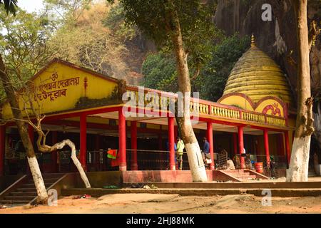 Gopeswar Devalaya , un luogo devozionale con misteriose storie di Lord Shiva e della dea Parvati. Conosciuto anche come Gupteswar o Dio nascosto Foto Stock