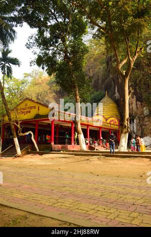 Gopeswar Devalaya , un luogo devozionale con misteriose storie di Lord Shiva e della dea Parvati. Conosciuto anche come Gupteswar o Dio nascosto Foto Stock