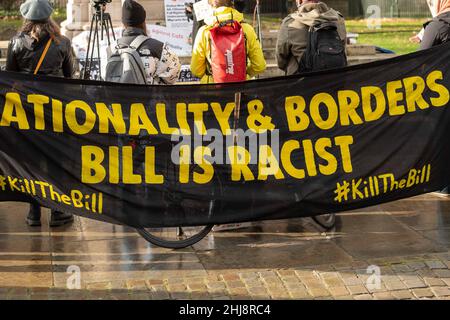 Londra, Regno Unito. 27th Jan 2022. Protesta contro la nazionalità e Boarders Bill fuori dalle Camere del Parlamento credito: Ian Davidson/Alamy Live News Foto Stock