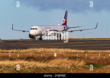 G-XATW, Airbus A321-251NX gestito da Titan Airways Foto Stock