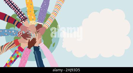Gruppo di braccia e mani multiculturali per bambini in un cerchio l'uno sopra l'altro sulla terra o sul globo. Bambini e neonati di paesi diversi Illustrazione Vettoriale
