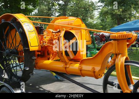 Trattore agricolo Llacrosse Happy. Lacrosse Tractor Company. Visto alla riunione annuale 72th. 15, 16, 17, 18, 2021 luglio. Associ della Miami Valley Steam Threshers Foto Stock