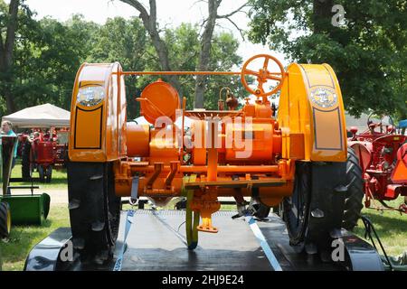 Trattore agricolo Llacrosse Happy. Lacrosse Tractor Company. Visto alla riunione annuale 72th. 15, 16, 17, 18, 2021 luglio. Associ della Miami Valley Steam Threshers Foto Stock