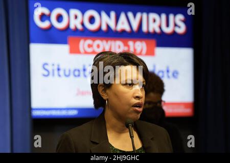 27 gennaio 2022, Washington, Distry of Columbia, USA: Il sindaco di DC MURIEL BOWSER parla di COVID-19 Situational Update durante una conferenza stampa, oggi il 27 gennaio 2022 presso il John A. Wilson Building a Washington DC, USA. (Credit Image: © Lenin Nolly/ZUMA Press Wire) Foto Stock