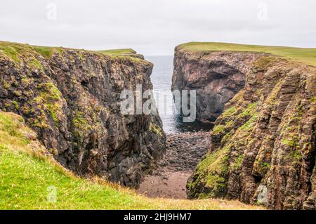 Calders Geo a Eshaness a Northmavine, nella zona delle Shetland Foto Stock