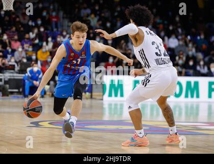 Barcellona, Spagna. 27th Jan 2022. 27th gennaio 2022; Palau Blaugrana; Barcellona, Spagna; Turkish Airlines Eurolega Basketball; Spagna, FC Barcelona Barcellona contro Asvel Lyon Villeurbanne; Rokas Jokubaitis (Bara) 900/Cordon Press Credit: CORDON PRESS/Alamy Live News Foto Stock