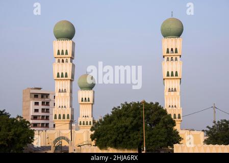 Torri del Mausoleo Seydou Nourou Tall nella città di Dakar, Senegal Foto Stock