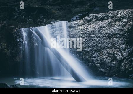 Cascate Natural Bridge, Gold Coast Hinterland, Australia Foto Stock