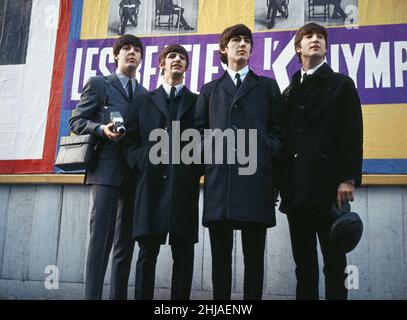 The Beatles Pop Group a Parigi membri della band da sinistra a destra: Paul McCartney, Ringo Starr George Harrison e John Lennon. 17th gennaio 1964. Foto Stock