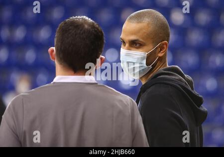 Barcellona, Spagna. 27th Jan 2022. Tony Parker durante la partita di basket Eurolega della Turkish Airlines tra il FC Barcelona e LDLC ASVEL il 27 gennaio 2022 al Palau Blaugrana di Barcellona, Spagna. Photo by Laurent Lairys/ABACAPRESS.COM Credit: Abaca Press/Alamy Live News Foto Stock